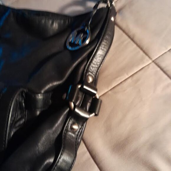Michael Kors Slouch Bag - Picture 6 of 8